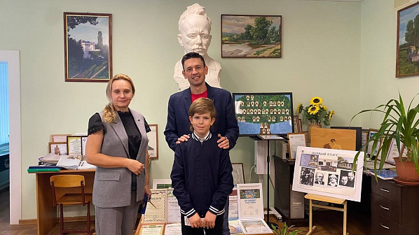 Ростов-на-Дону: выдающийся аккордеонист Александр Поелуев провёл творческую встречу в родной школе