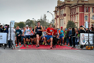 По главной улице с пробежкой