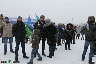 Мела метель и пели «Черные береты»