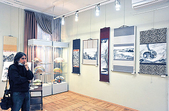 В донской столице проходит выставка мастера суйбоку-га