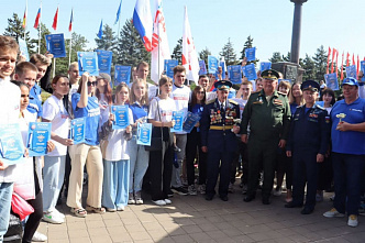 Участники автопробега привезли в Ростов поддержку соотечественников и гумпомощь
