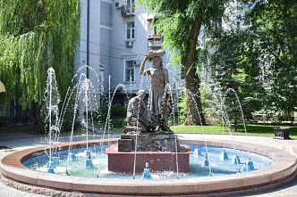 В Ростове благоустроят сквер, расположенный рядом с Домом книги