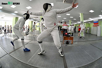 В Ростове идут поединки чемпионата ЮФО по фехтованию