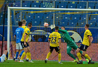 ФК «Ростов» на своем поле неожиданно уступил воронежскому «Факелу»