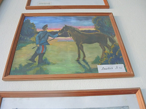 В горнице моей светло...