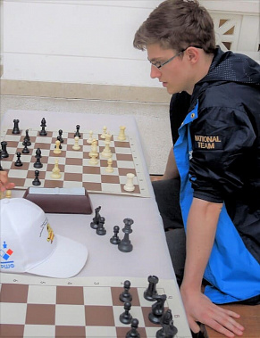 Международный мастер Александр Тряпишко