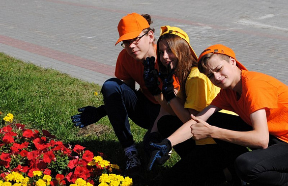 В Госдуме приняли в первом чтении законопроект по упрощению трудоустройства подростков