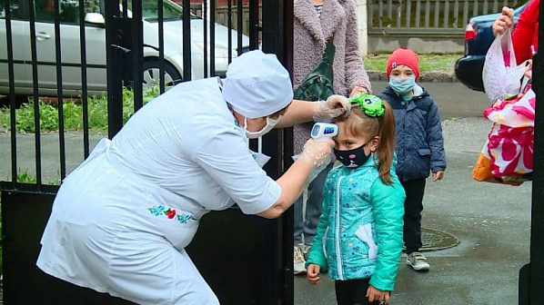 На Дону родителей не будут пускать в детские сады