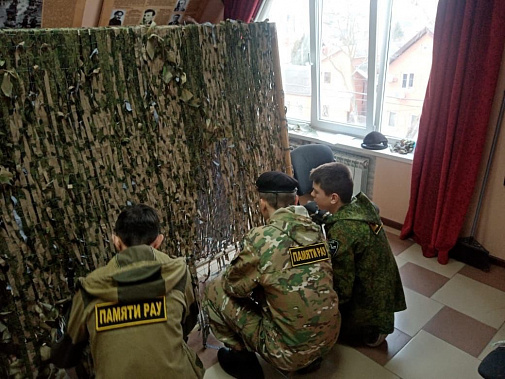 Несветайские волонтеры начали выпуск сезонной камуфляжной маскировки