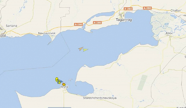 По данным сайта vesselfinder.com, корабли в портах донского и кубанского регионов отсутствуют.