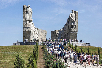 Мемориал на Самбекских высотах приведут в порядок