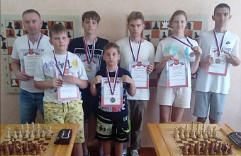 В Миллерово провели праздничный рапид