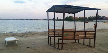 Батайское Соленое озеро становится все более платным