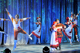 В Ростов на губернаторскую ёлку приехали 600 детей