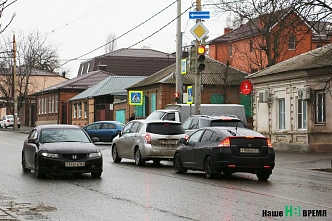 В Ростовской области сократились продажи автомобилей более чем в два раза