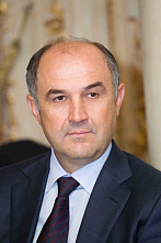 И газ есть, и дрова нужны_15763