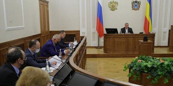 Заседает оперативный штаб.