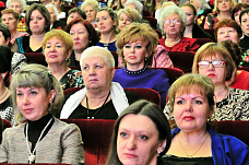 Донские власти поздравили женщин