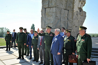 Понедельник начинается в четверг