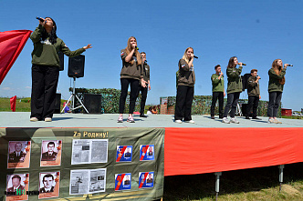 со стрельбой и питанием