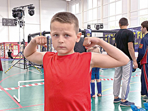 Это седьмые соревнования в карьере 8-летнего Данила ТИМОШИНОВА из Воронежской области. И с каждого турнира он привозит медали.