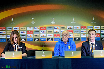 Дома «Ростов» лишил легендарный «МЮ» победы