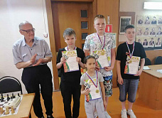  12.06 ко Дню России серию командных турниров для детей