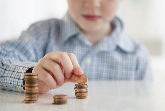 С апреля выплаты на детей от 3 до 7 лет в России будут зависеть от дохода семьи