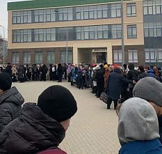 В Ростове эвакуировали более десятка школ