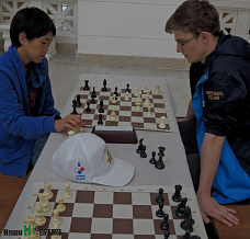 Шахматисты: первый ход