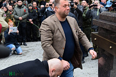 Гранит для ополченцев