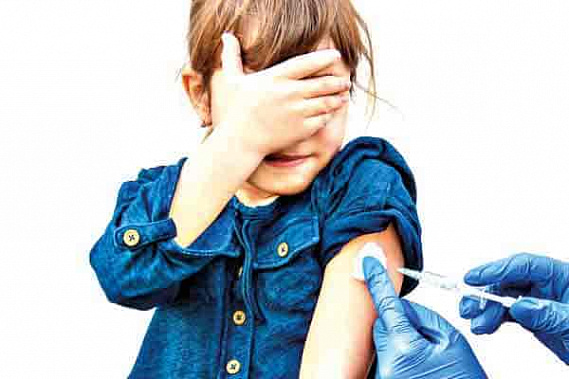 Вакцину от коронавируса для детей испытают в следующем году