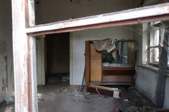 В Таганроге после вмешательства прокуратуры снесли аварийный дом