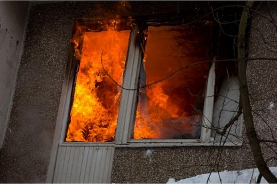 В Ростове на улице Оганова произошел пожар в девятиэтажном доме