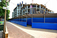 Замок Дракулы и гостиница в парке