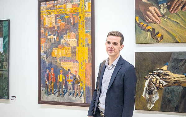 Победитель конкурса Александр САВЕЛЕНКО и его работа «Построили!».