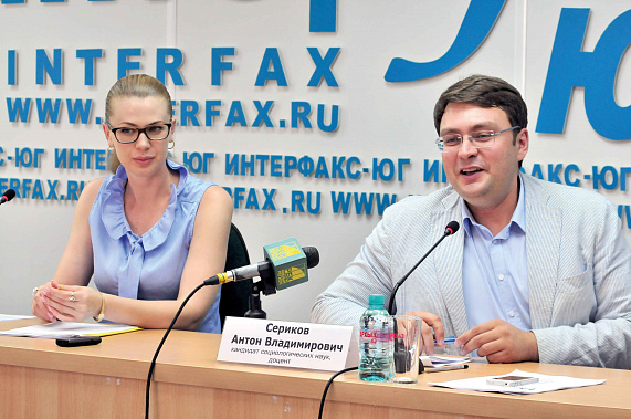 «Потребительская грамотность заметно выросла, – считает кандидат социологических наук, доцент ДГТУ Антон СЕРИКОВ, руководивший проведением и трактовкой опроса. – Еще несколько лет назад на состав, место изготовления и даже сроки годности обращал внимание «Потребительская грамотность заметно выросла, – считает кандидат социологических наук, доцент ДГТУ Антон СЕРИКОВ, руководивший проведением и трактовкой опроса. – Еще несколько лет назад на состав, место изготовления и даже сроки годности обращал внимание