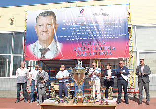 Олимпийский совет Ростовской области провел в Ростове детский футбольный турнир памяти Б.А. Кабаргина