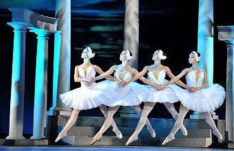 У театра - свой календарь