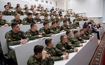 Донские старшеклассники собираются поучаствовать в отборе кандидатов-2024 для поступления в вузы Минобороны