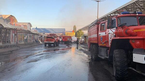 Причиной пожара на рынке Шахт называли короткое замыкание