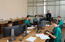 Спасатели, повара,  правоохранители, парикмахеры