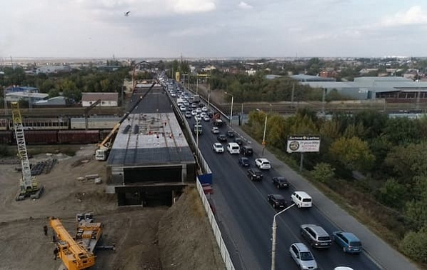 Реконструкция моста на ул. Малиновского завершится через год