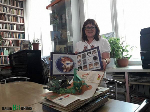 Ирина КОТОВА, заведующая отделом комплектования библиотеки им. В.М. Величкиной: «Печатная книга развивается. Это заметно и по изданиям, которые поступают к нам, и по росту числа читателей». Ирина КОТОВА, заведующая отделом комплектования библиотеки им. В.М. Величкиной: «Печатная книга развивается. Это заметно и по изданиям, которые поступают к нам, и по росту числа читателей».