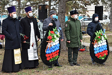 В азовском селе Пешково перезахоронили останки неизвестного бойца