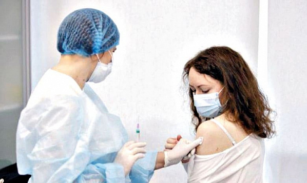 Переболевшим COVID-19 вторую вакцину можно отменить