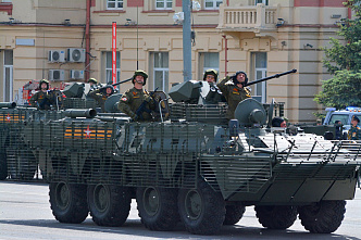 Вопреки всем предупреждениям и ограничениям ростовчане пришли на Парад Победы