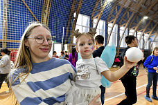 Праздник принес радость и детворе, и взрослым