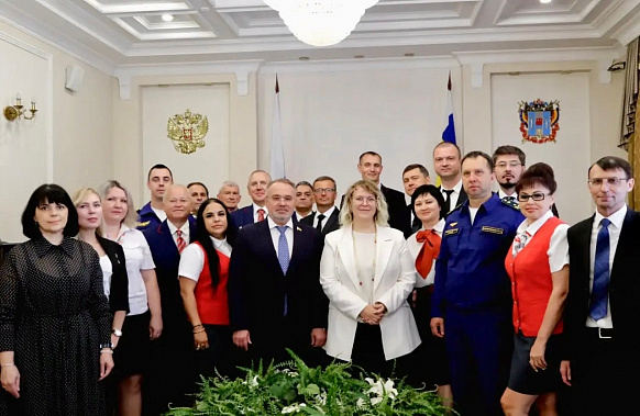 Железнодорожникам пожелали новых достижений, надёжных маршрутов и ровного пути 