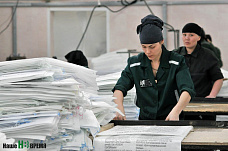 В колонии работают в две смены